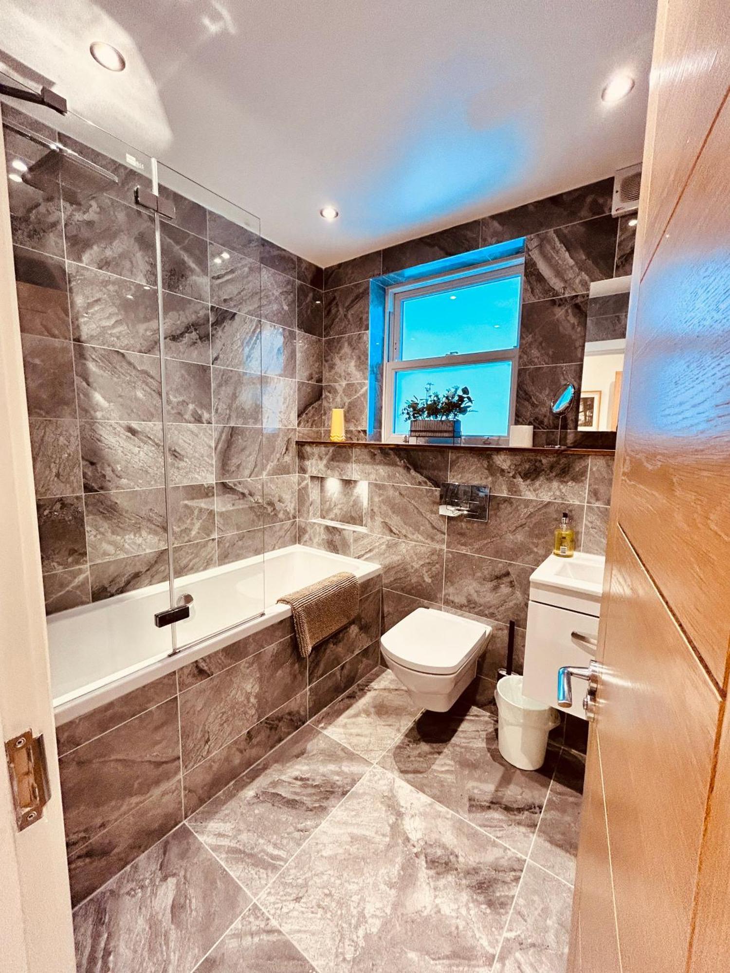 Stunning Spacious B.Apt. Slps.4 London Ngoại thất bức ảnh