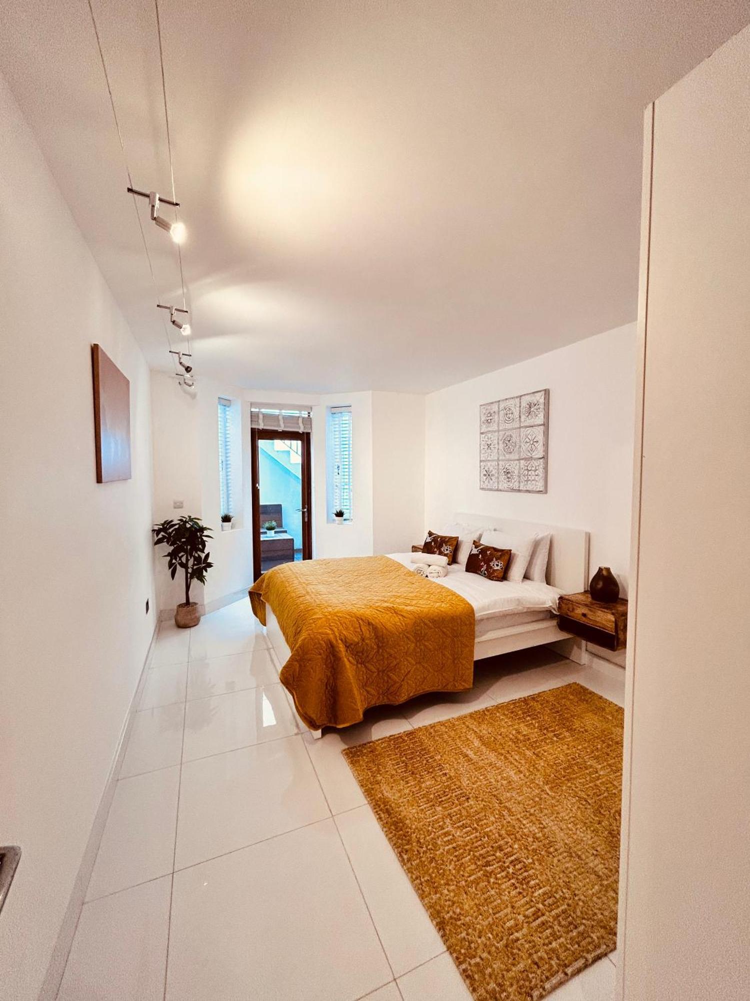 Stunning Spacious B.Apt. Slps.4 London Ngoại thất bức ảnh