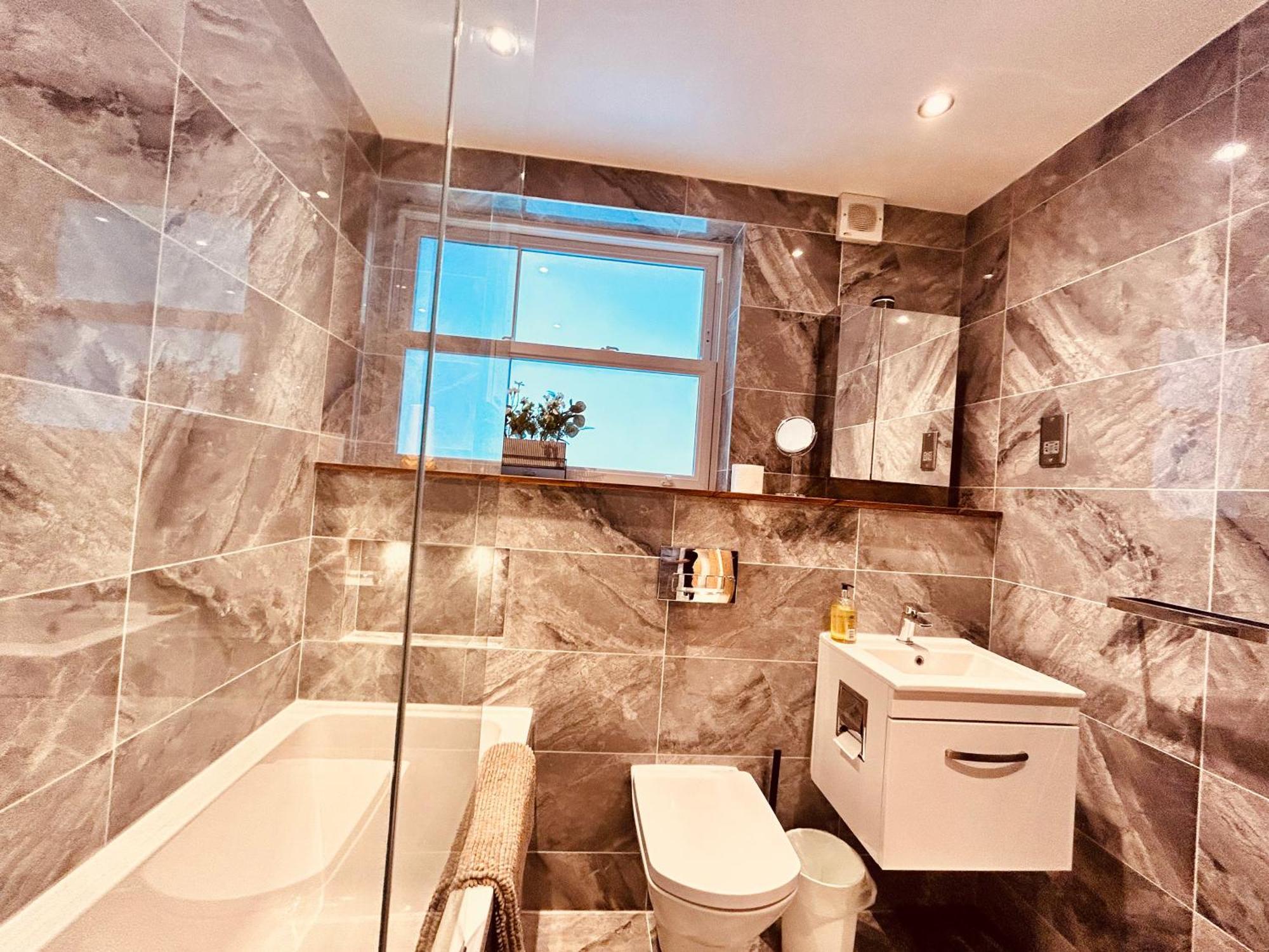 Stunning Spacious B.Apt. Slps.4 London Ngoại thất bức ảnh