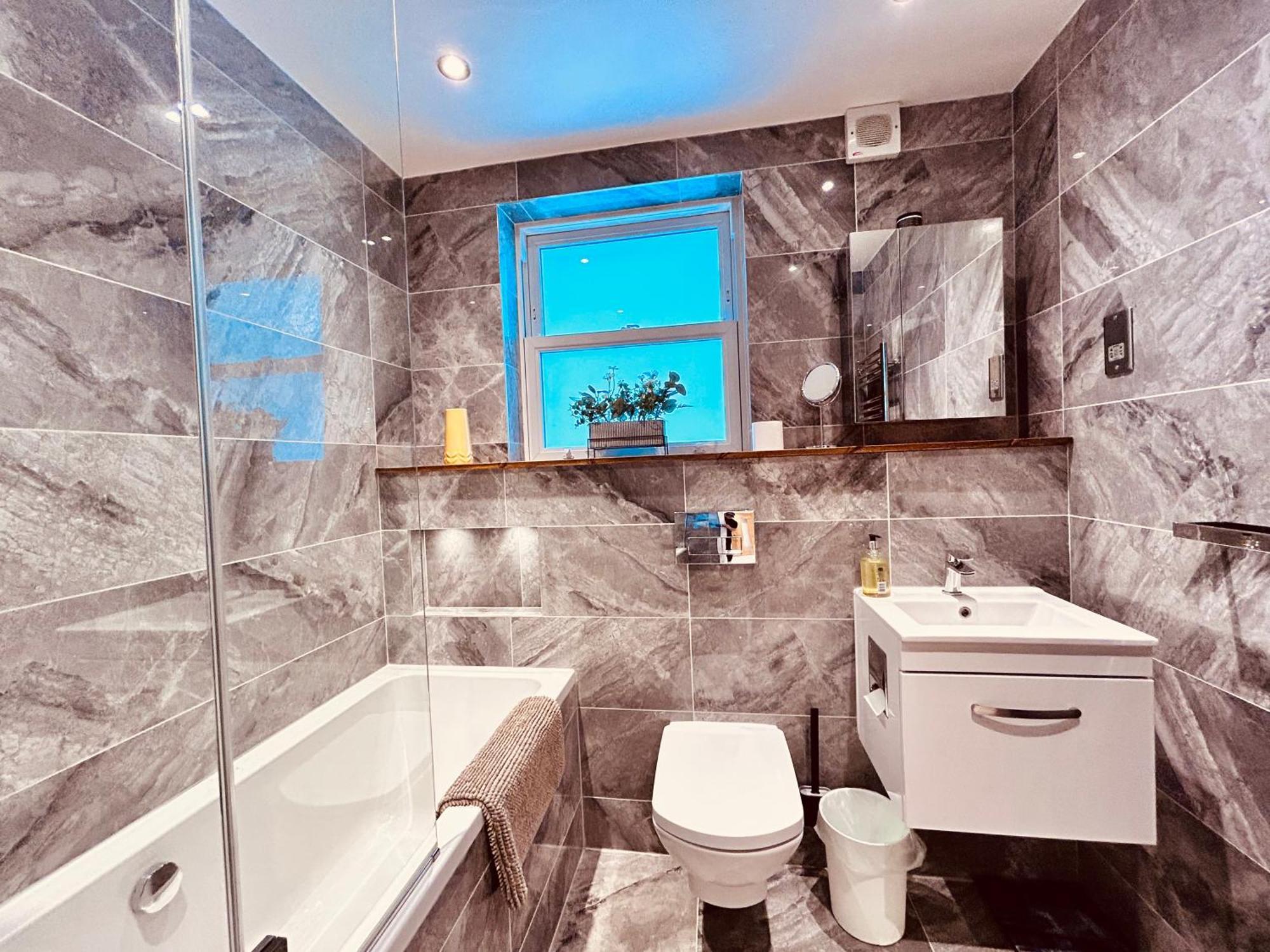 Stunning Spacious B.Apt. Slps.4 London Ngoại thất bức ảnh